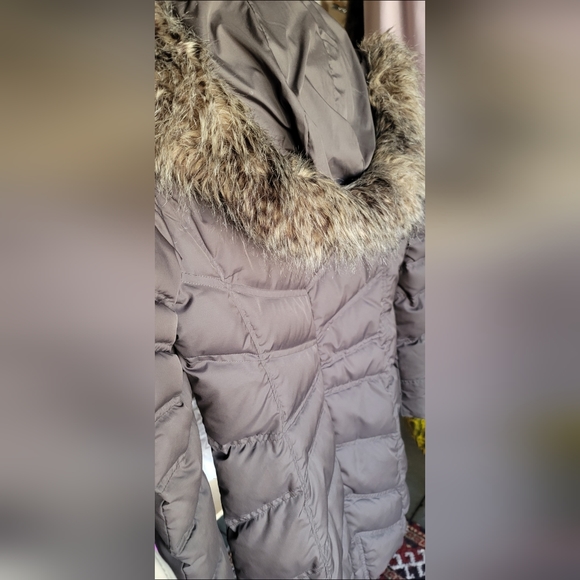 ESPRIT LADIES SMALL PARKA WITH FAUX FUR HOOD - Picture 2 of 2